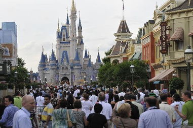 迪士尼夢幻聯動，美國旅交會點亮全球旅行新期待