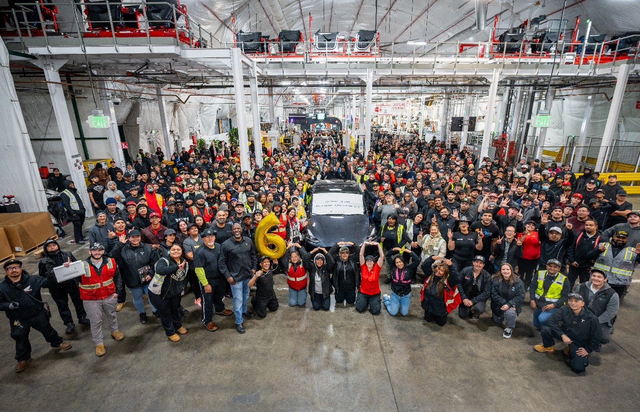 特斯拉攜賽博越野旅行車與熱門車型亮相2024貴陽國際車展，引領未來出行新浪潮